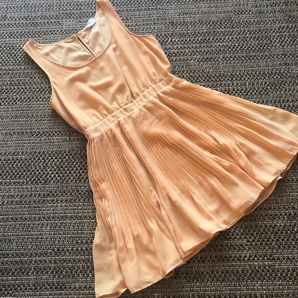 Bcbg dress cute work!!! Date night! Lined!